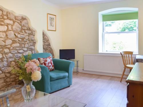 Lily Of The Valley Uk47133 — hotel in Llanfynydd