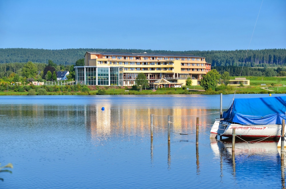 Gesundheitshotel Weißenstadt am See — 4-Star Luxury Hotel in Weissenstadt, Germany