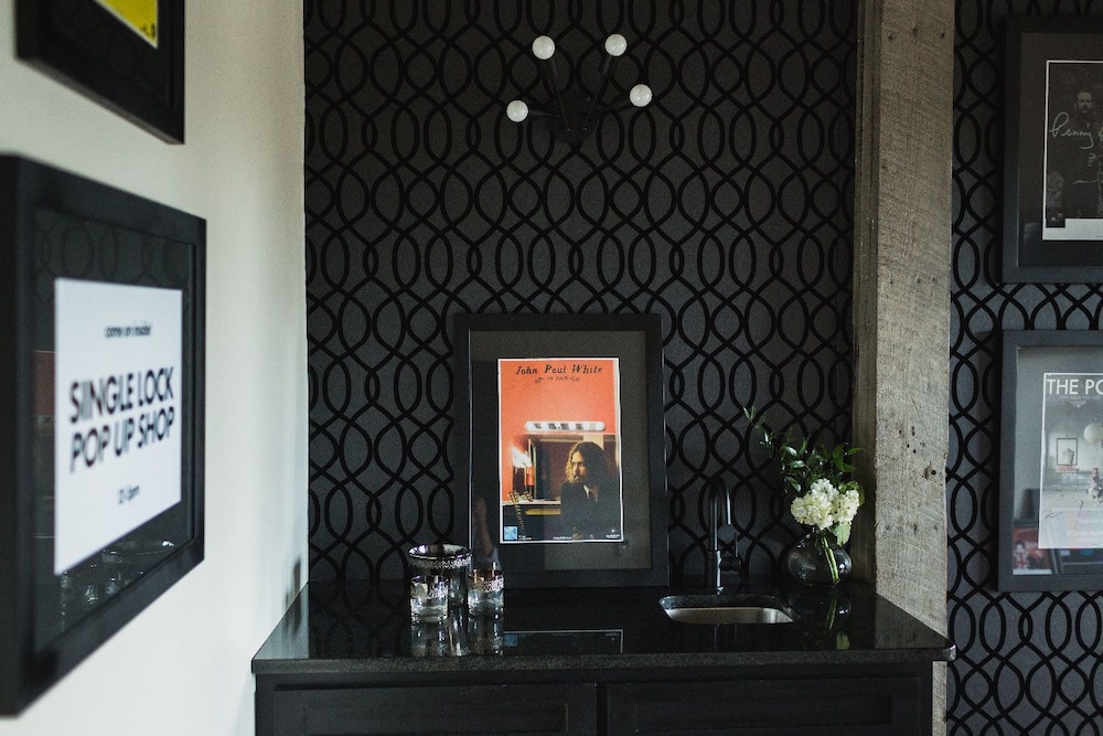 GunRunner Boutique Hotel - photo 27