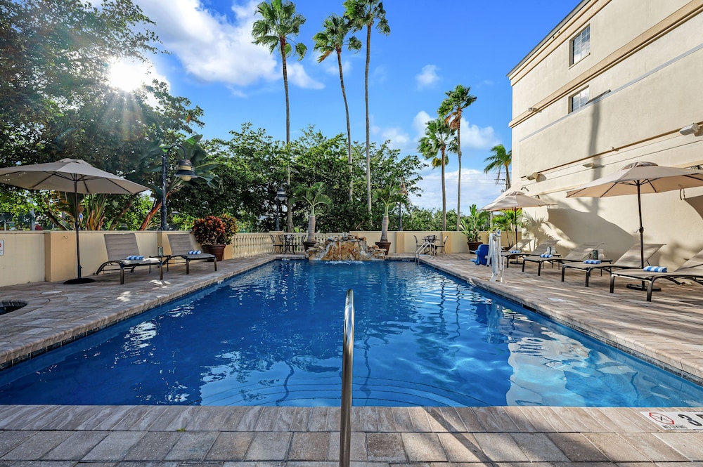 Bayfront Inn Fifth Avenue - photo 28