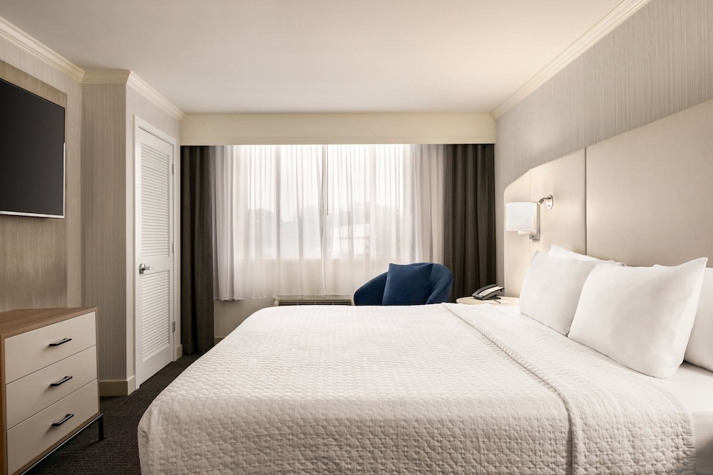 Crowne Plaza: Philadelphia King of Prussia by IHG - photo 9