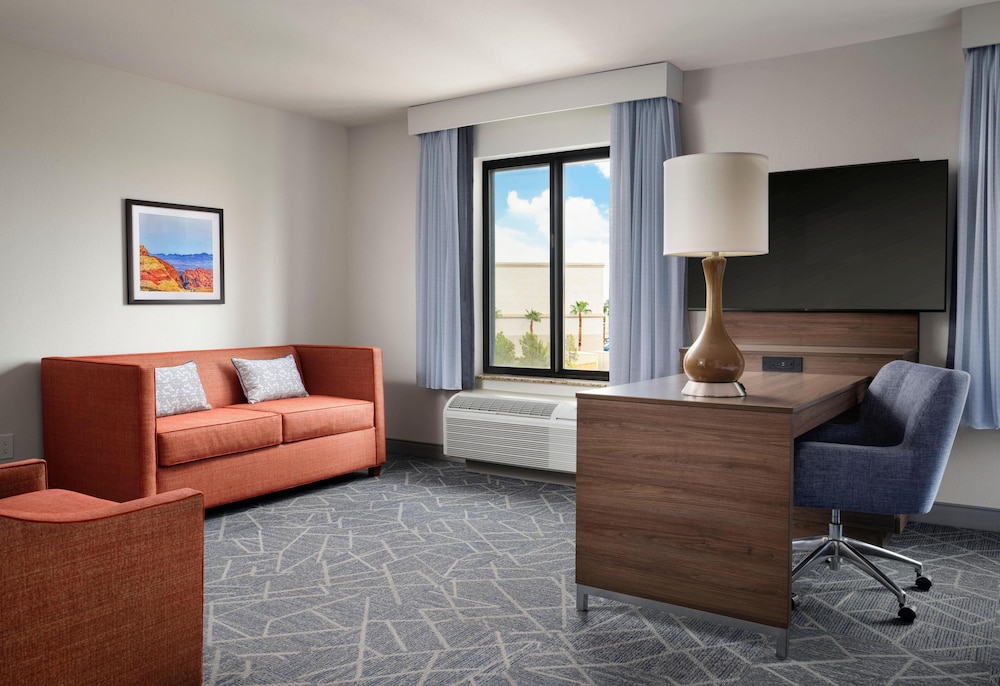 Hampton Inn & Suites Las Vegas Red Rock Summerlin - photo 13