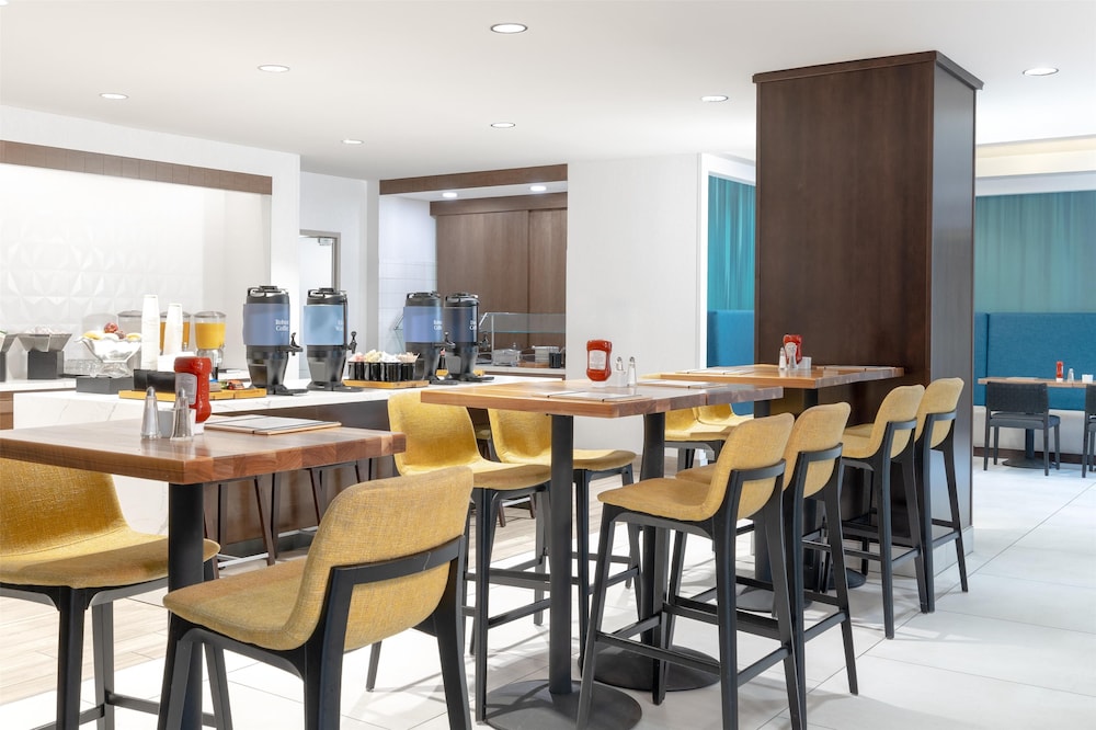 Hilton Garden Inn Hanover Arundel Mills BWI Airport - photo 41