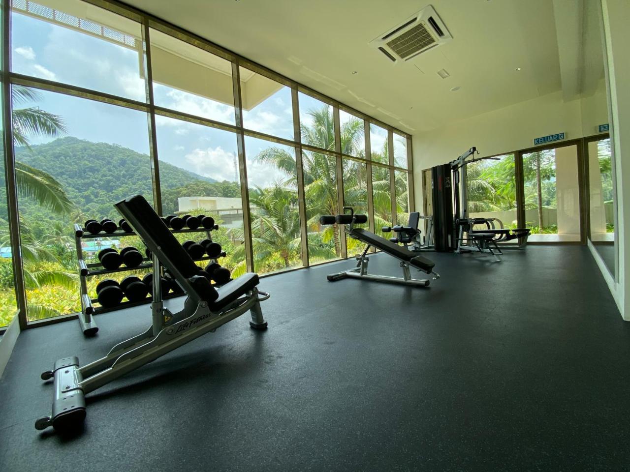 By The Sea Batu Ferringghi Luxury Holiday Suite — 4-Star Luxury Hotel in Batu Feringgi, Malaysia