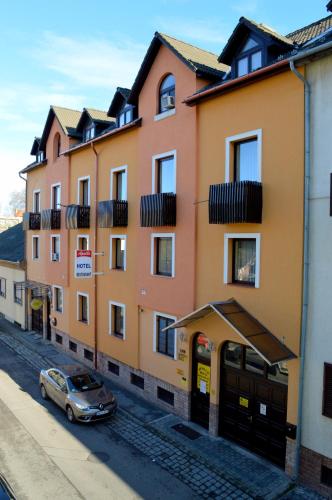 Apollo Hotel — hotel in Kecskemet