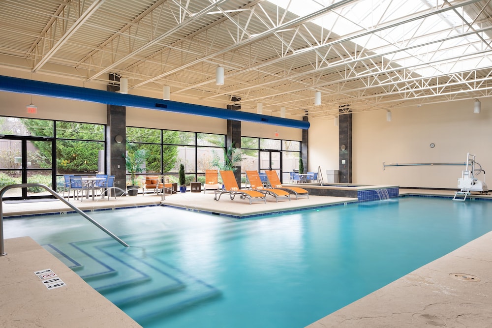 Holiday Inn Hotel & Suites Charleston West by IHG - photo 31