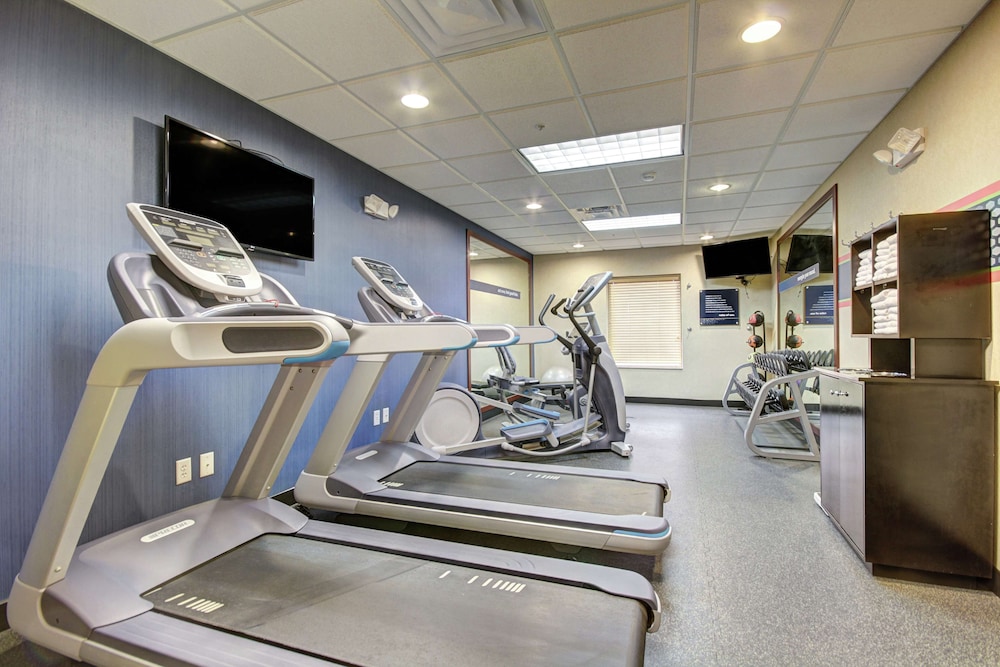 Hampton Inn & Suites Alexandria - photo 27