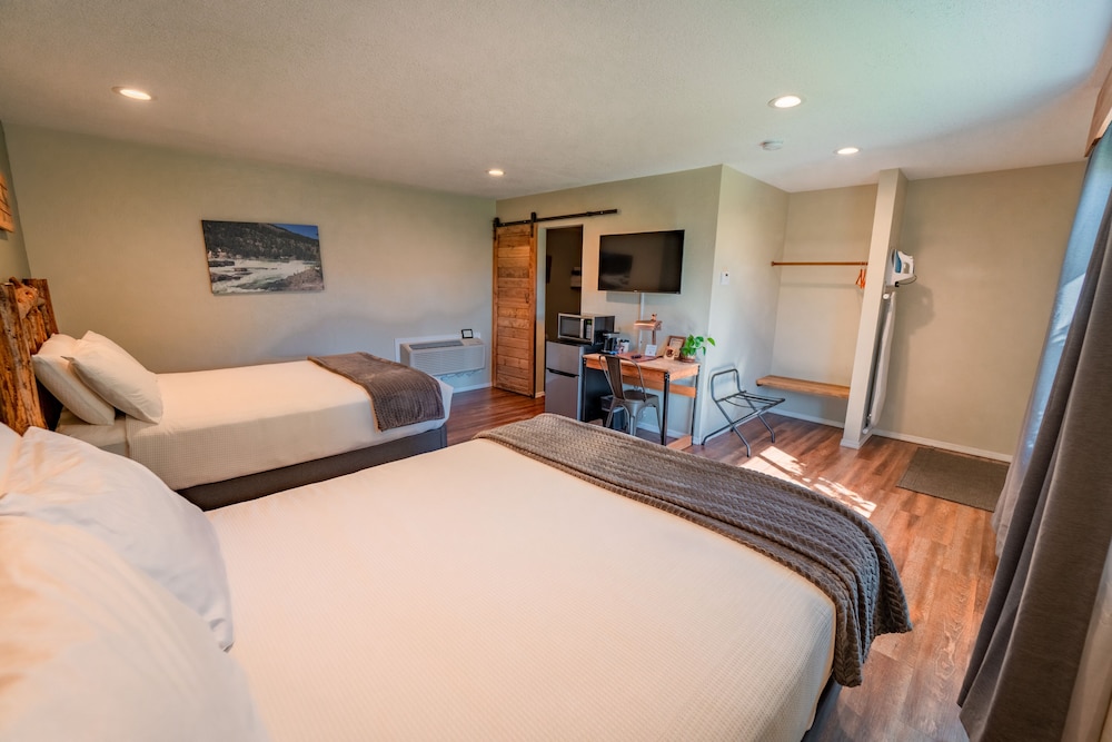 Evergreen Motel - photo 38