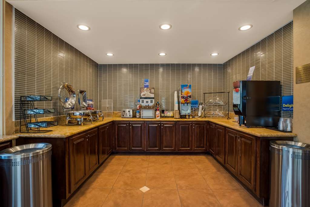 Best Western Diamond Bar Hotel & Suites - photo 31