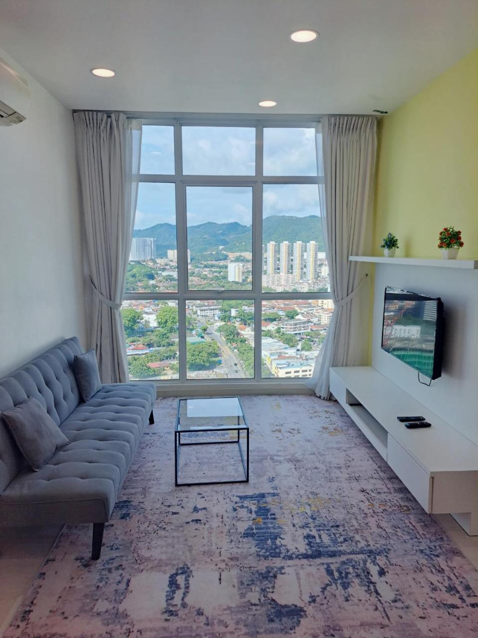 29th 2BR1B Straits Garden Suites Georgetown Penang — 4-Star Luxury Hotel in George Town, Malaysia