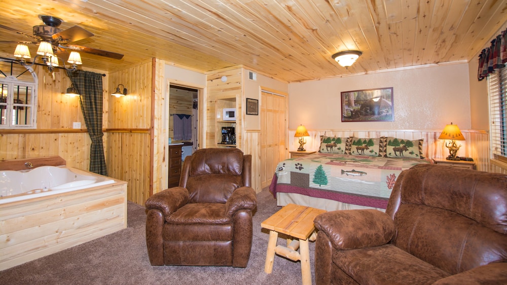 Upper Canyon Inn & Cabins - photo 65