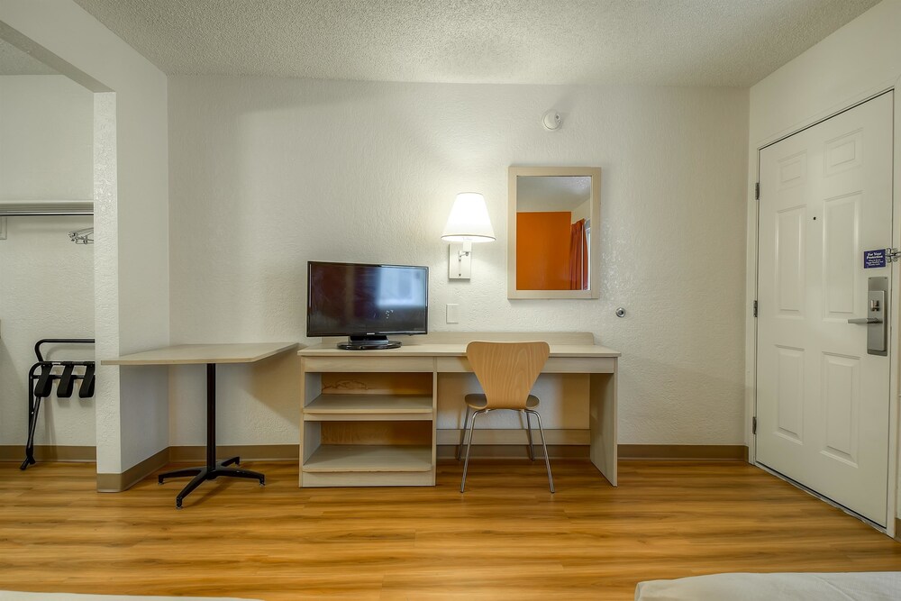 Motel 6 Los Angeles Norwalk - photo 7