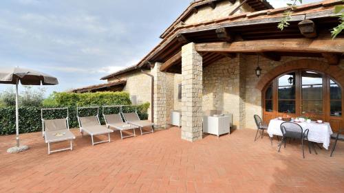 Villa Rosabella — 4-Star Luxury Hotel in Gaiole In Chianti, Italy