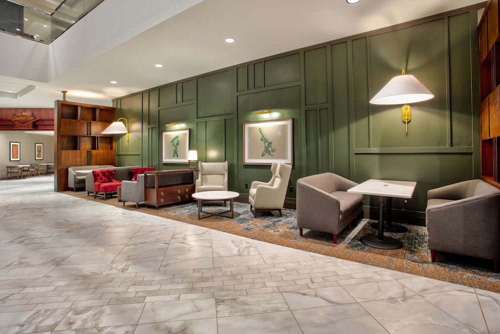 DoubleTree by Hilton Lansing - photo 6