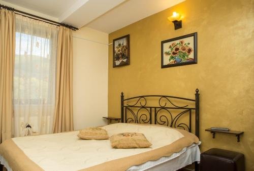 La Bucovineanca — 4-Star Luxury Hotel in Stramtura, Romania