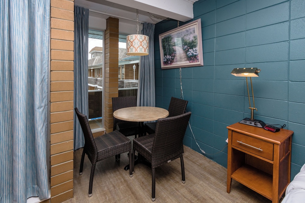 Charlroy Motel - photo 26