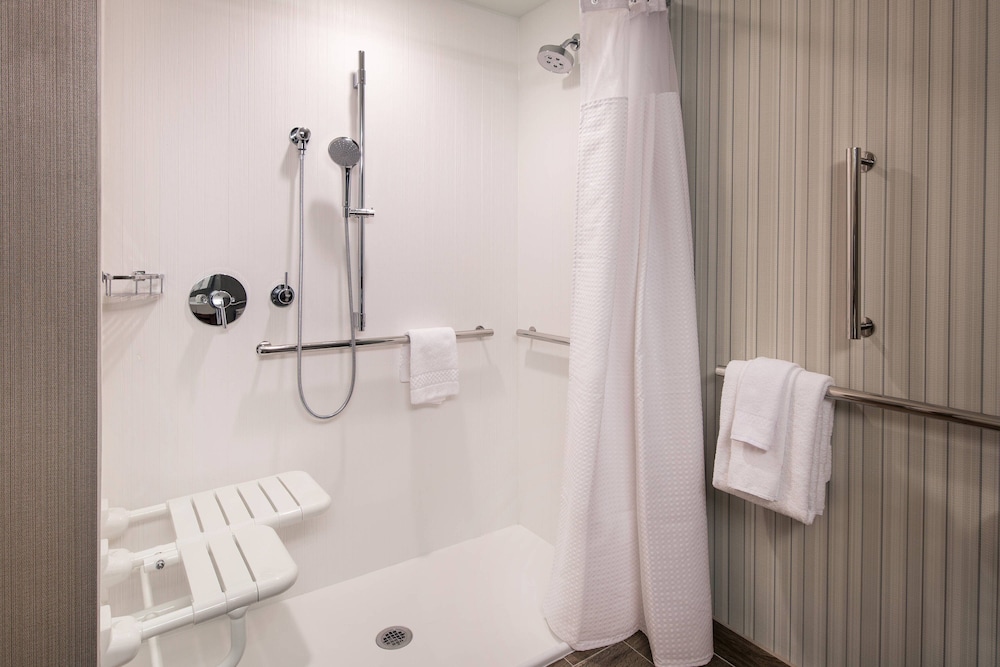 Courtyard by Marriott Pullman - photo 18