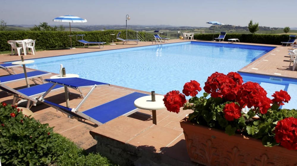 Casale Trieste — hotel in Terricciola