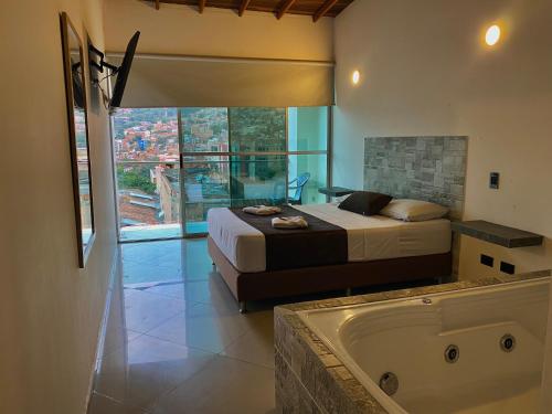 Hotel Buenos Aires Central - last minute hotel in Medellin