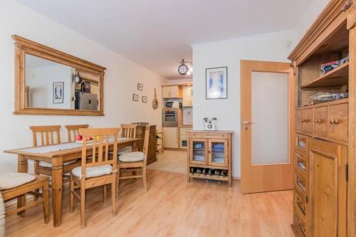 Cosy Pet friendly flat w balcony @ Orczy Garden — 4-Star Luxury Hotel in Budapest, Hungary