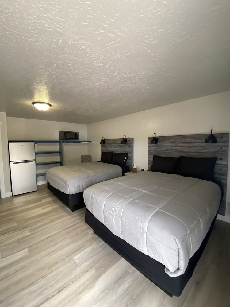 CB&M Executive Suites - photo 6