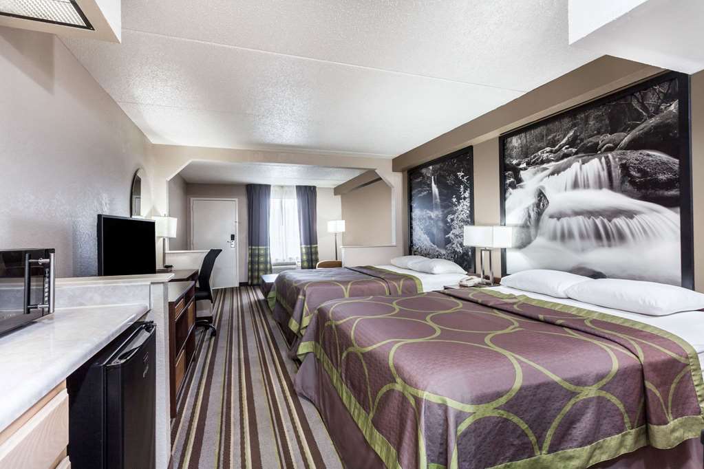 Super 8 by Wyndham Pigeon Forge Dollywood Lane - photo 6