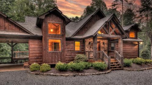 Sentinel Creek in Morganton, United States