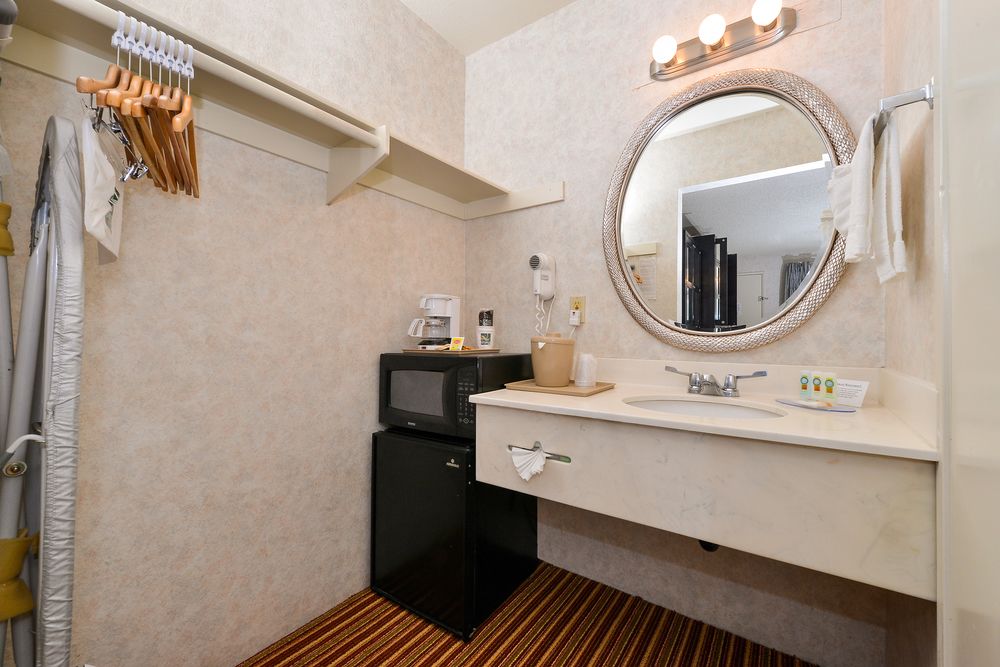 Rodeway Inn & Suites El Cajon San Diego East - photo 42