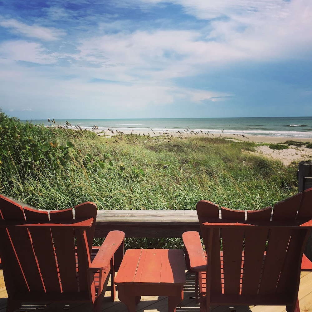 Surf Studio Beach Resort - featured photo