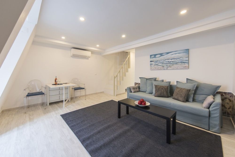 Traditional Duplex Terrace Principe Real
