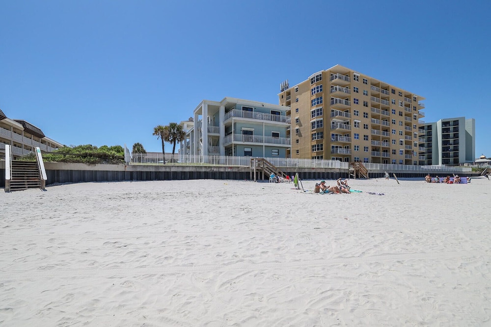 Coastal Waters Inn - photo 187