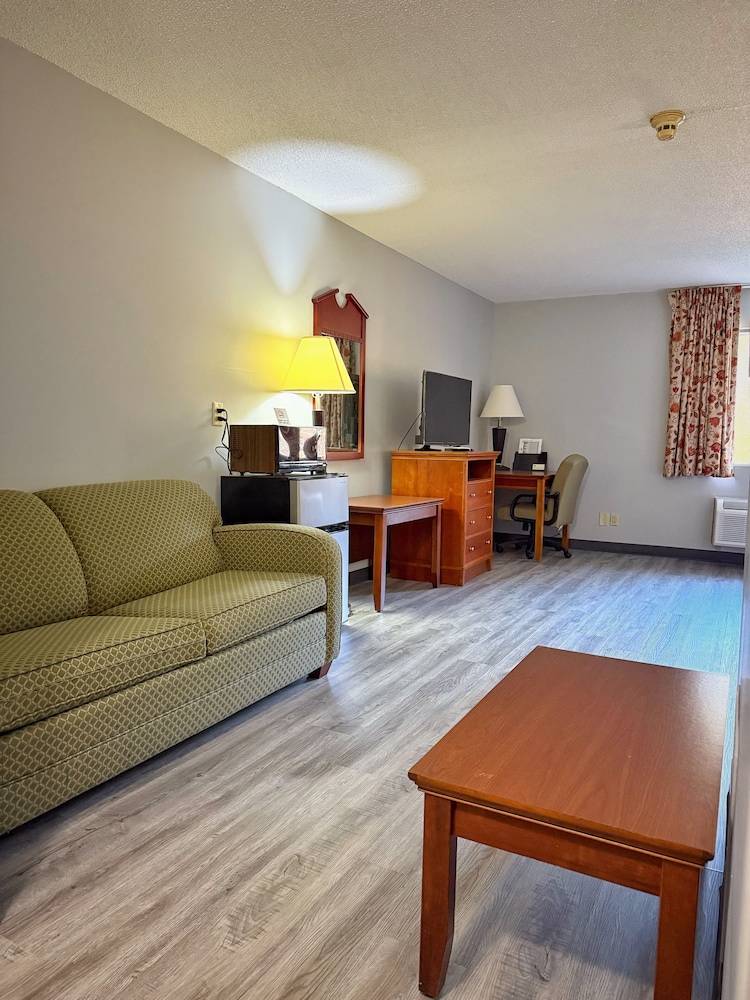Laketree Inn And Suites Marion - photo 6