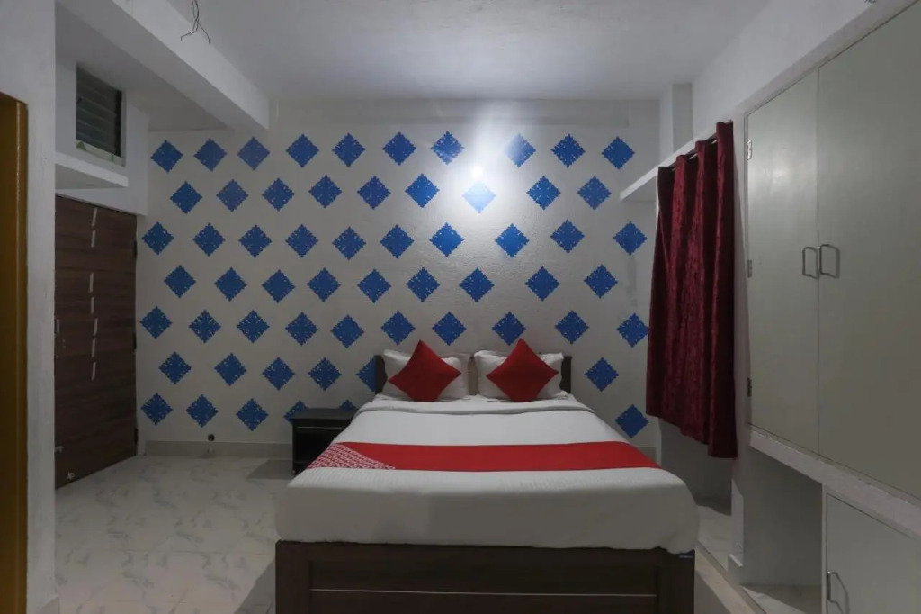 Piyush Residency by OYO Rooms