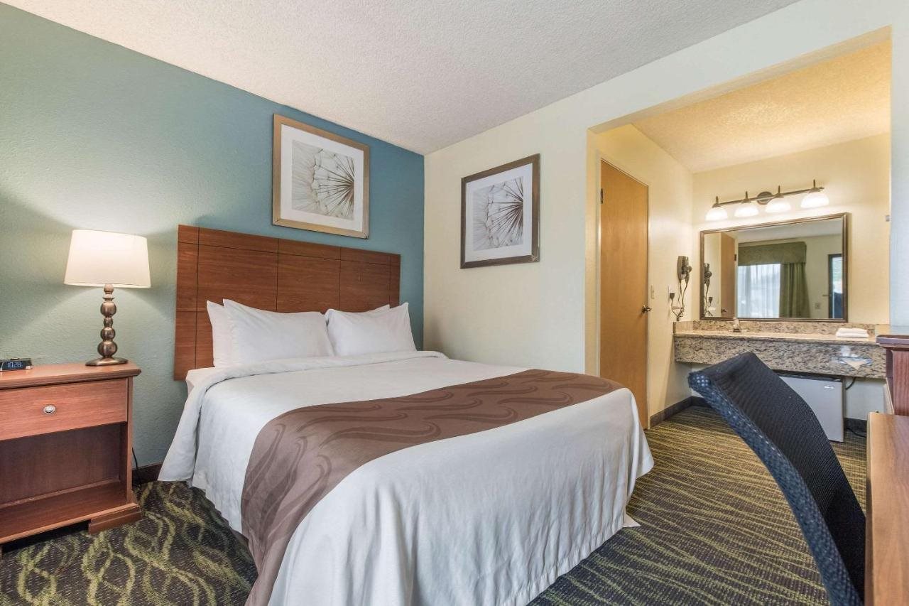 Quality Inn Bellevue - photo 19