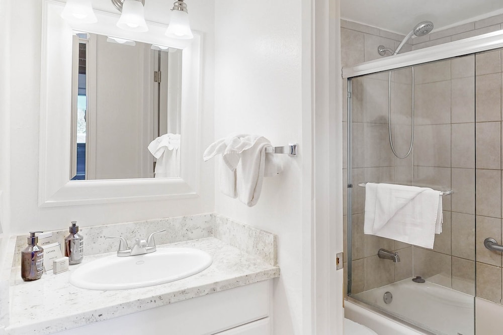 619 Lakefront - photo 52