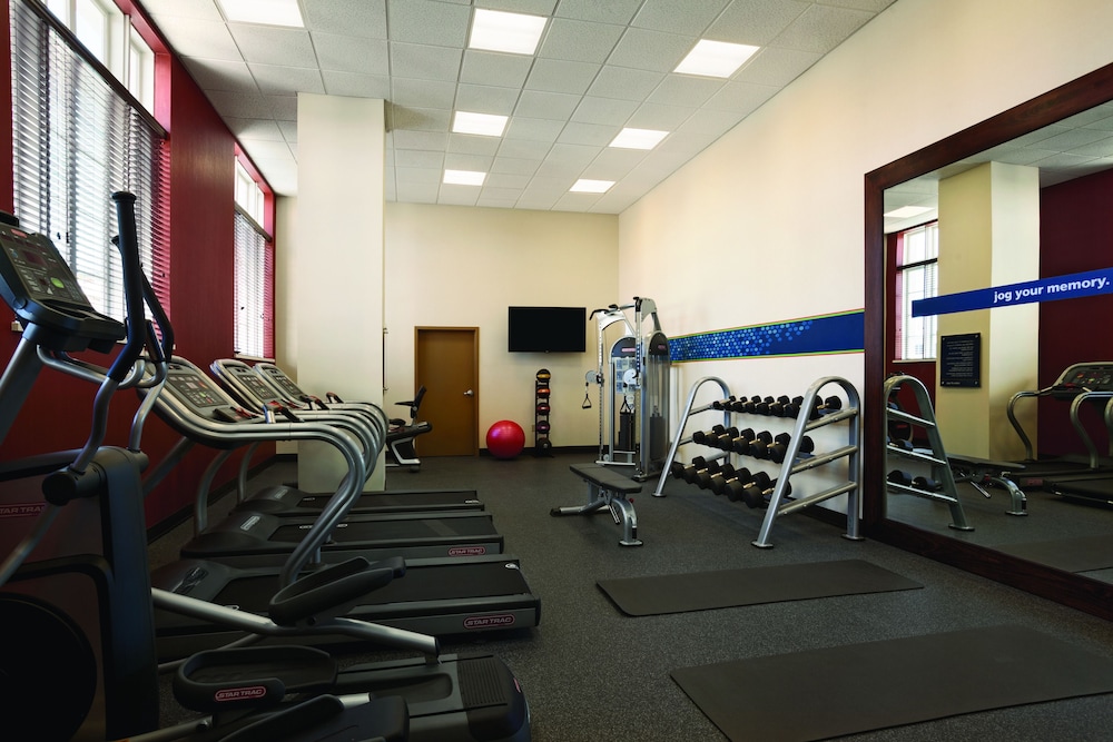 Hampton Inn Erie South - photo 34