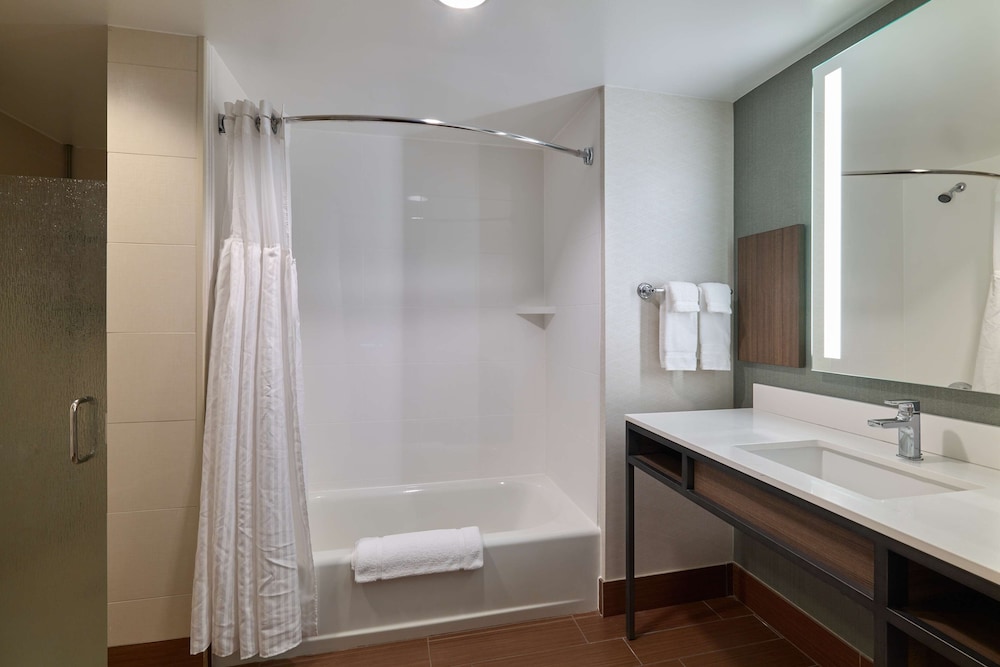 Hilton Garden Inn Bloomington - photo 31