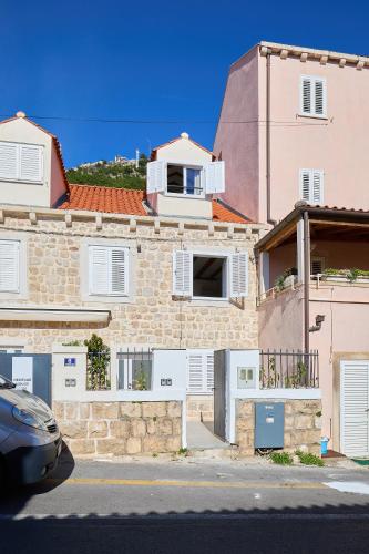 Studio Iza Grada