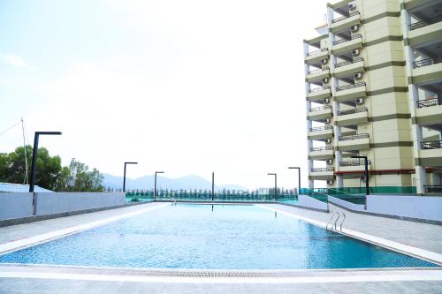 Marina Heights Resort — Lumut — photo 3
