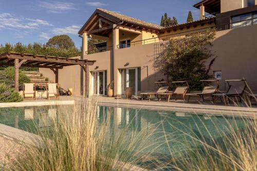 Casa Upupa — 4-Star Luxury Hotel in Casale Marittimo, Italy
