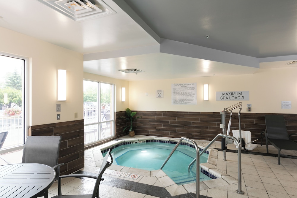 Fairfield Inn & Suites by Marriott Milwaukee Airport - photo 51