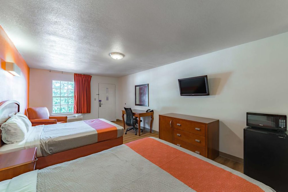 Motel 6 Giddings TX - photo 5