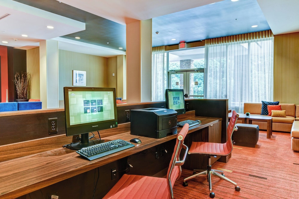 Courtyard by Marriott Bridgeport Clarksburg - photo 26