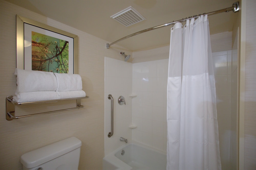 Fairfield Inn & Suites by Marriott Edison South Plainfield - photo 18