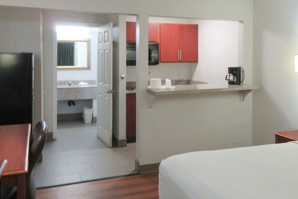 Suburban Extended Stay Hotel Phoenix Scottsdale West - photo 9