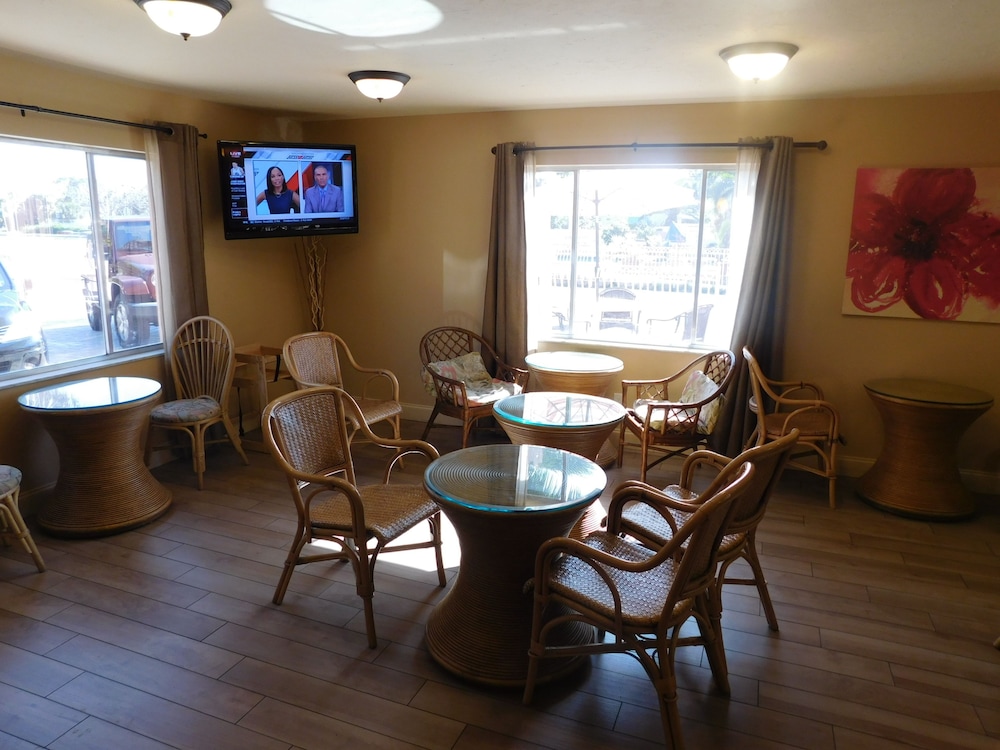 Hibiscus Suites Gateway to Siesta Key - photo 25