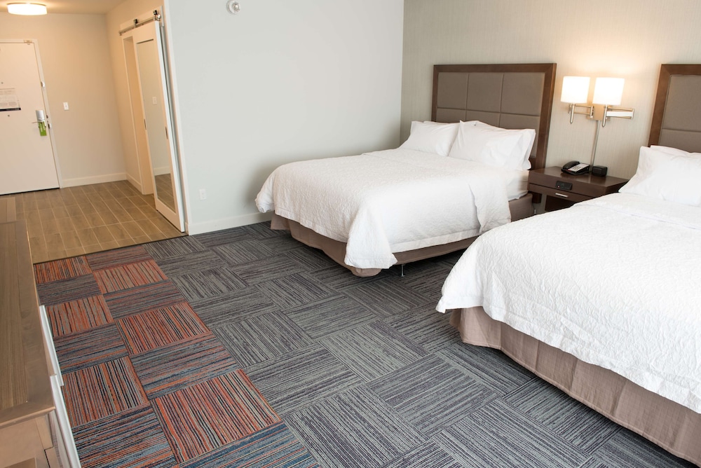 Hampton Inn & Suites Bay City - photo 7