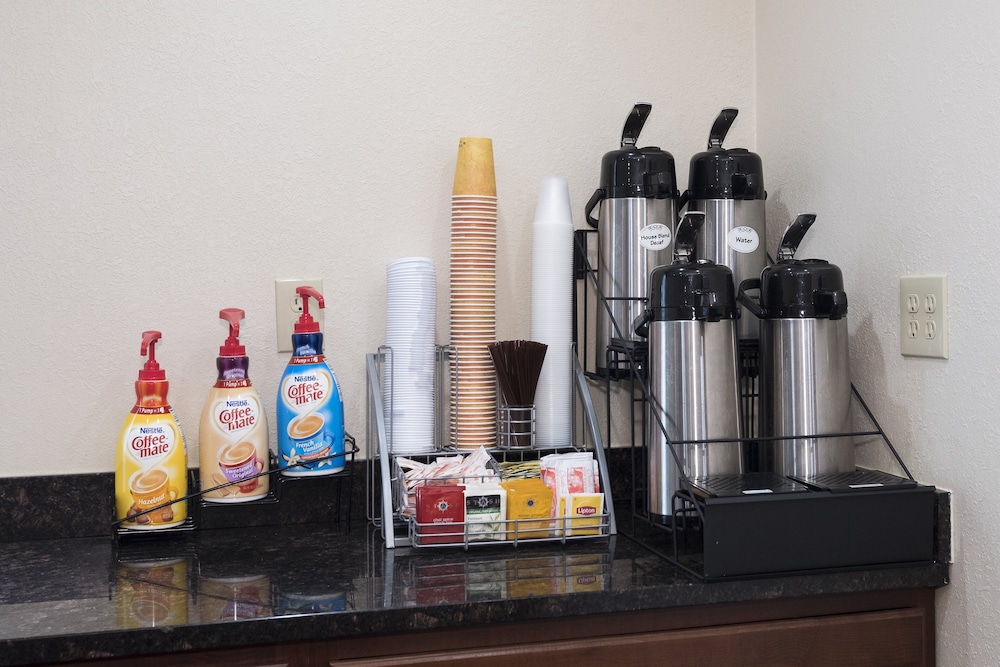 Red Roof Inn PLUS Poughkeepsie - photo 3