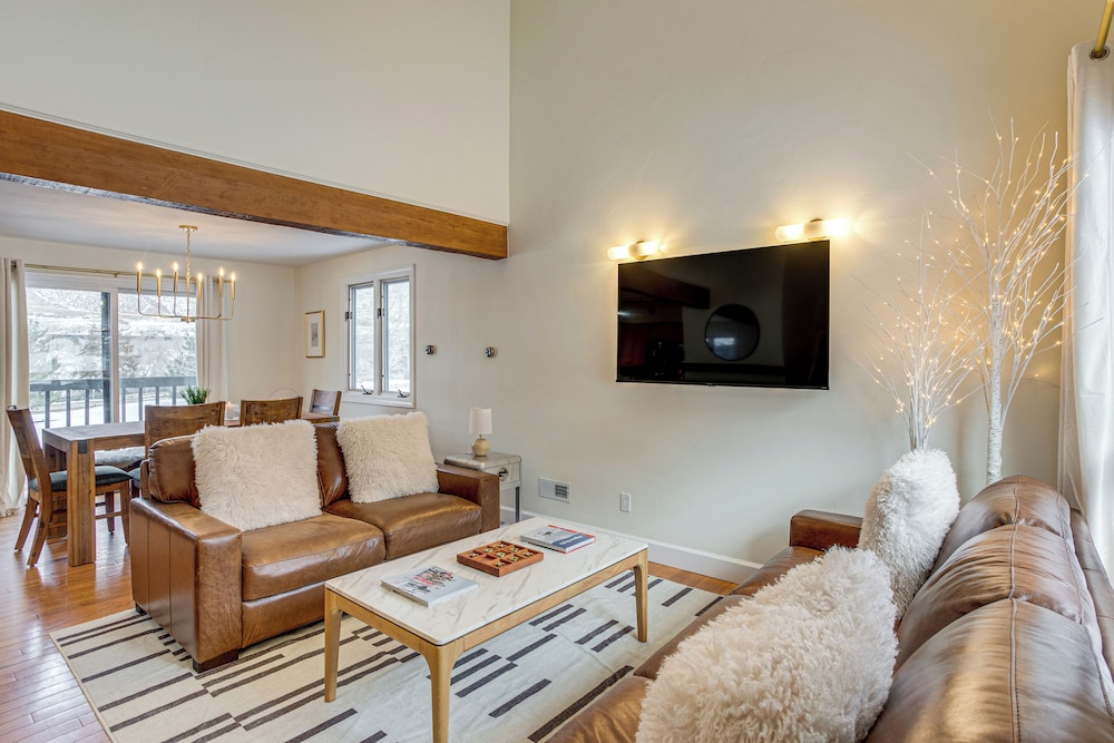 Par & Powder: Avon Haven w Golf & Ski Access — 4-Star Luxury Hotel in Avon, United States
