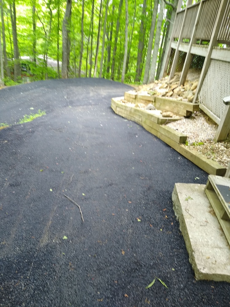 Gatlinburg Hideaway with Fireplace in Gatlinburg, United States